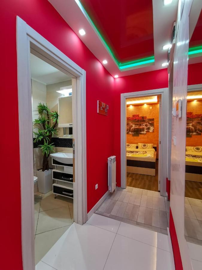 Spa Apartman Red Passion Apartamento Belgrado Exterior foto