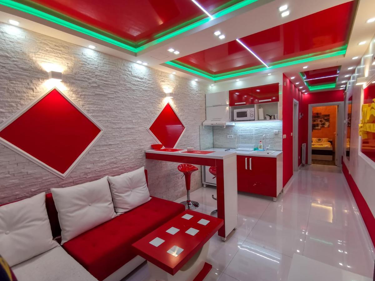 Spa Apartman Red Passion Apartamento Belgrado Exterior foto