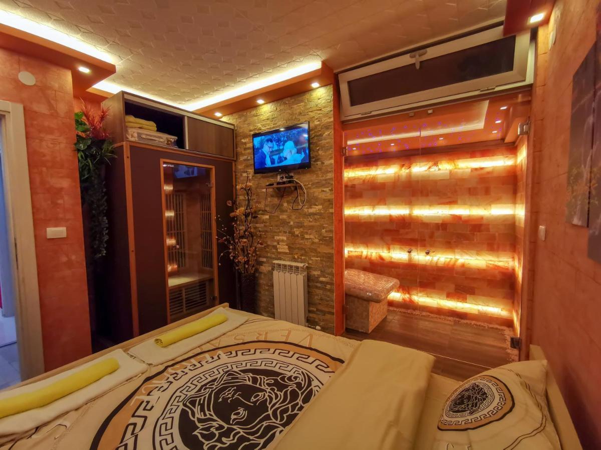 Spa Apartman Red Passion Apartamento Belgrado Exterior foto